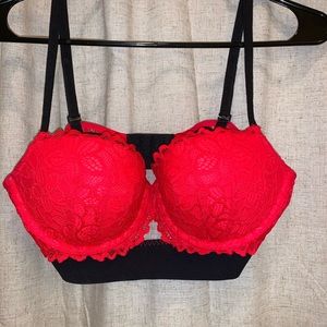 Red and black super push-up bra